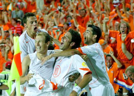 荷兰瑞典2004欧洲杯（04年荷兰欧洲杯）