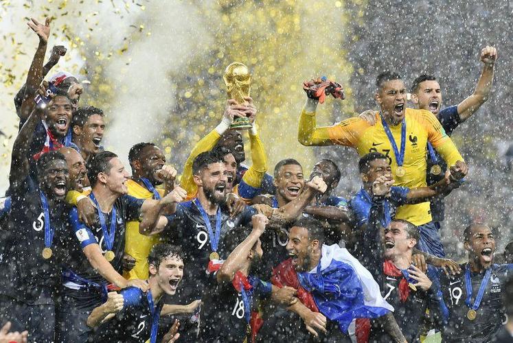 法国欧洲杯夺冠图片（法国欧洲杯夺冠图片高清）